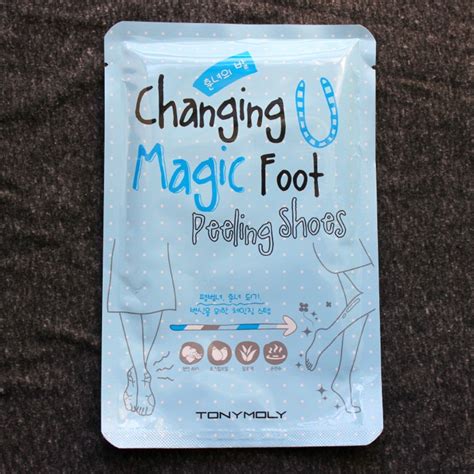 Changing magic foot peeling shoes